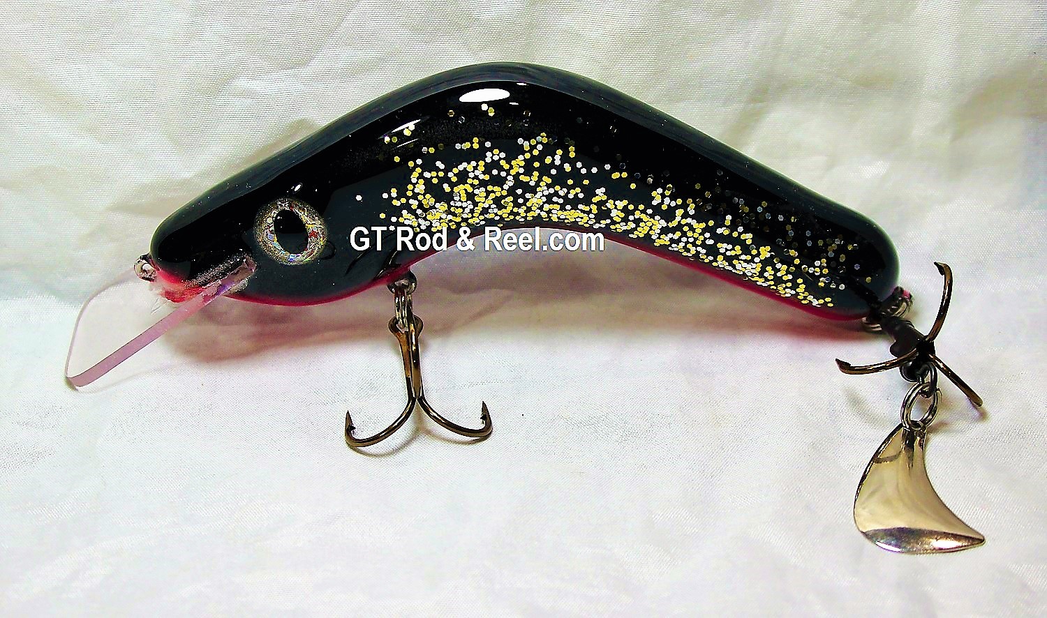 Pearson Plugs Boomerang 6 Crank Bait with Live Tail Hatchet: Color, Pink  Belly ShinerThis bait will get 2'-5' on the retrieve, and can be Trolled up  to 10' 180 Degree Side to