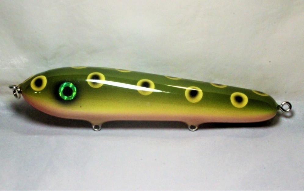 Hughes River Musky 7 Bait Top Prey Color: Masters AAA Green