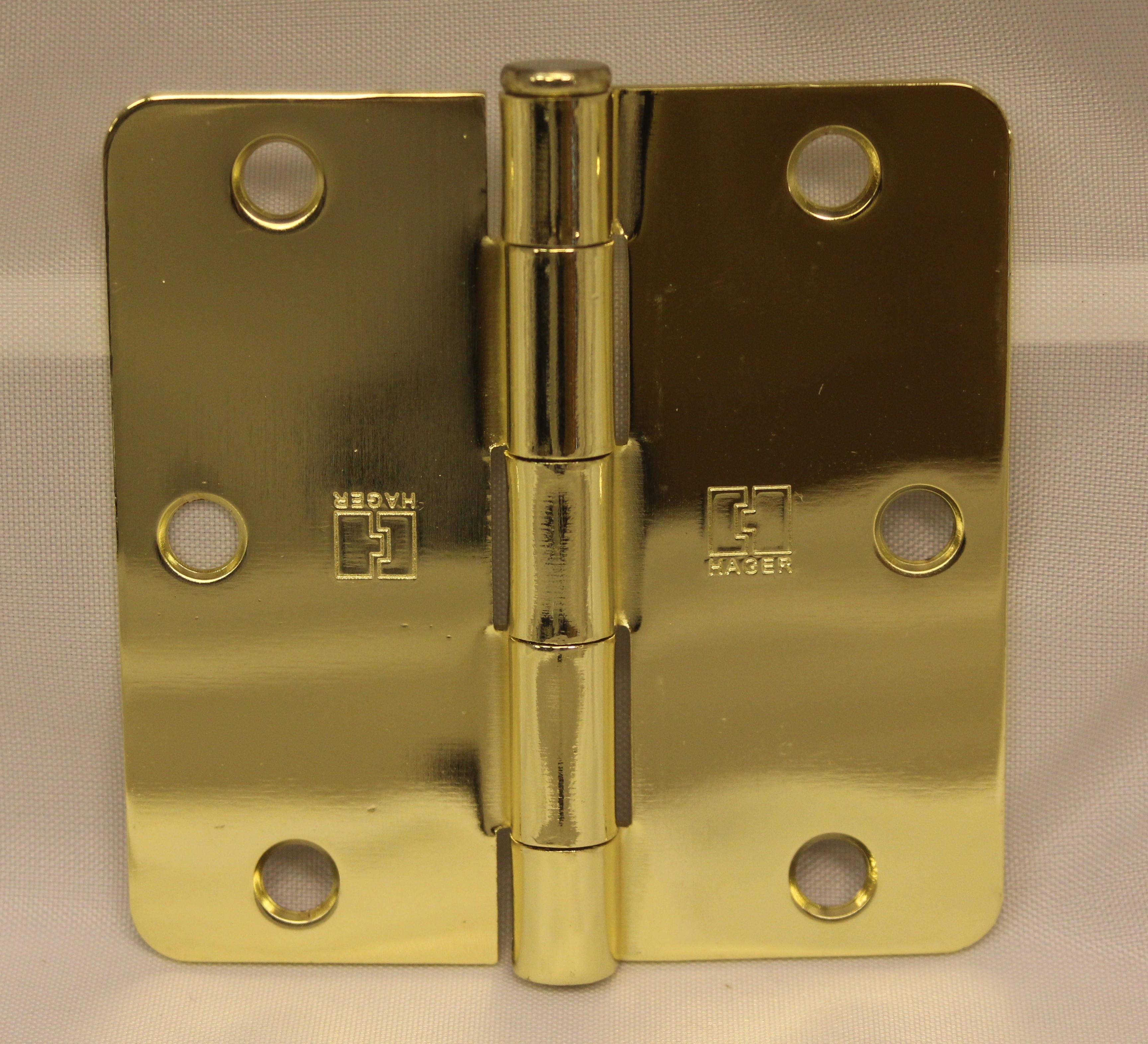 Hager RC1541 1/4" Radius 3.5" x 3.5" Solid Brass Us3 Polished Brass